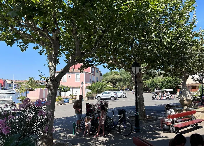 Front De Mer, Vue * Grimaud