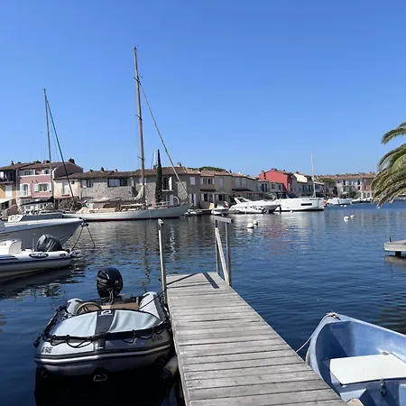 Front De Mer, Vue Grimaud